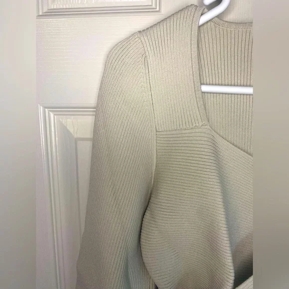 New Aritzia Ten by Babaton Cropped knit criss-cross longsleeve - Picture 8 of 13